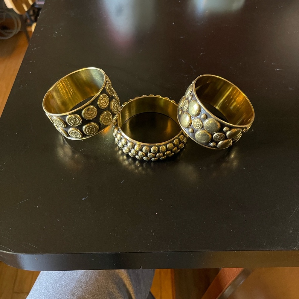 Chic Gold-Tone Bangle Set